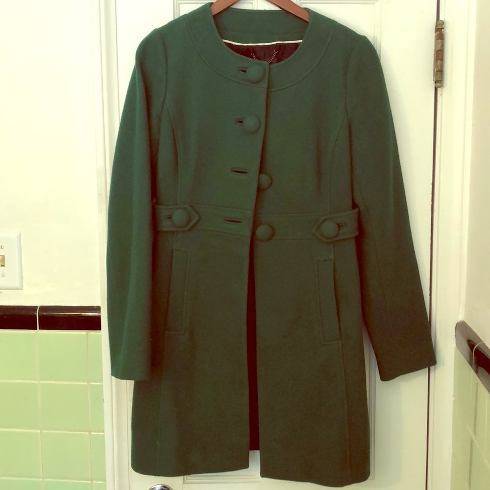 Fitted kelly green woolen jacket